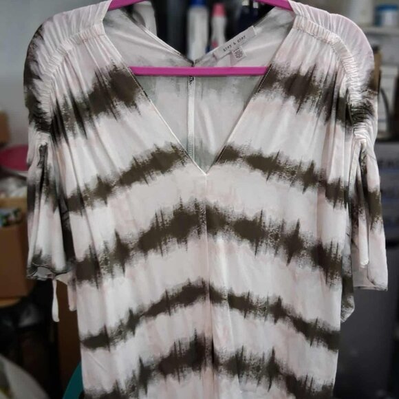 NWOT Grey & Gray tunic dolman woven ruched shoulder detail top SIZE MEDIUM - Picture 1 of 9